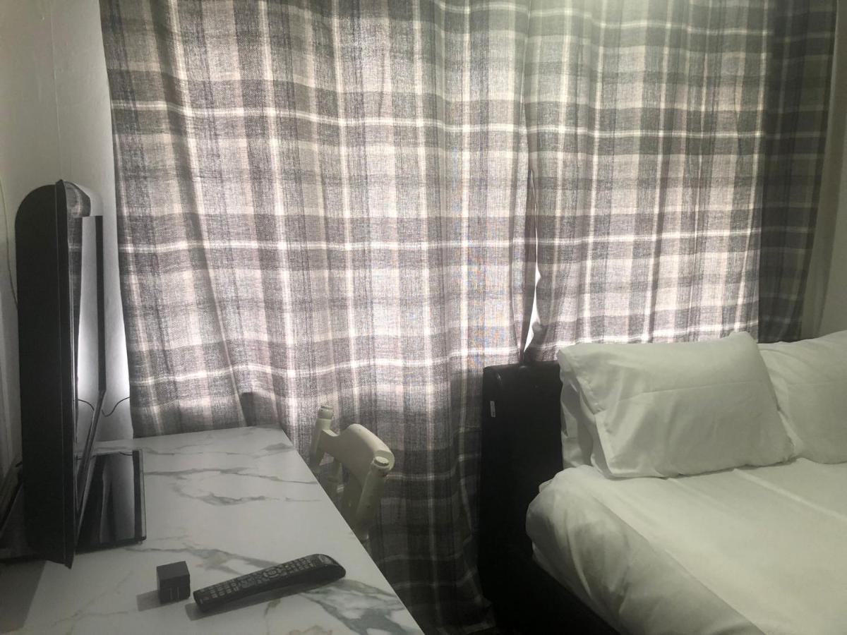 Ella'S Place Hotel ลูตัน ภายนอก รูปภาพ